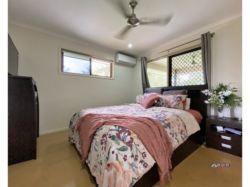 33 East Street, Howard QLD 4659