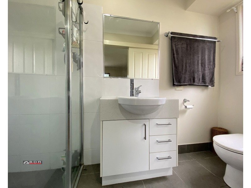 33 East Street, Howard QLD 4659