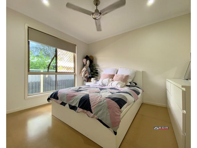 33 East Street, Howard QLD 4659