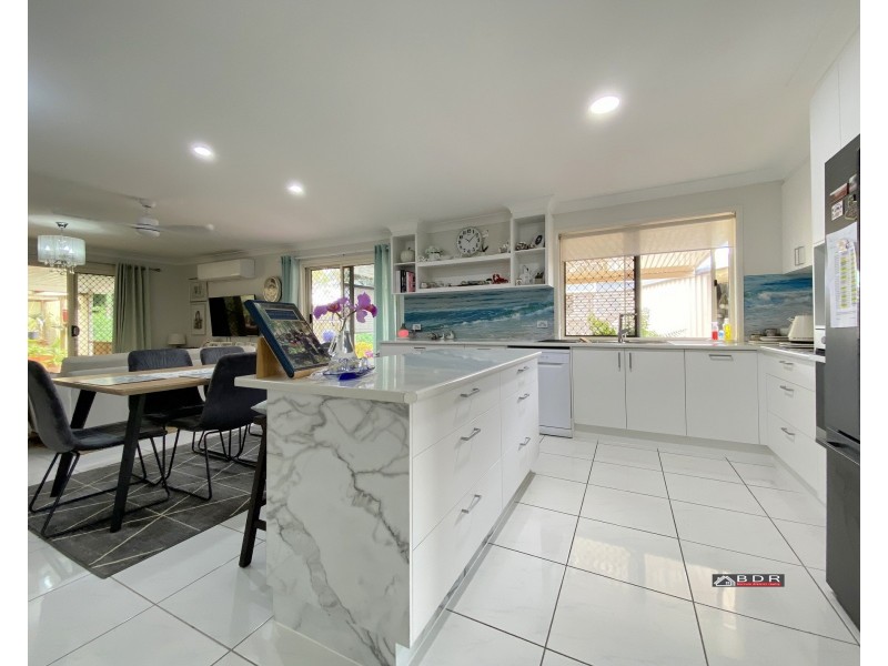 73 Beach Drive, Burrum Heads QLD 4659