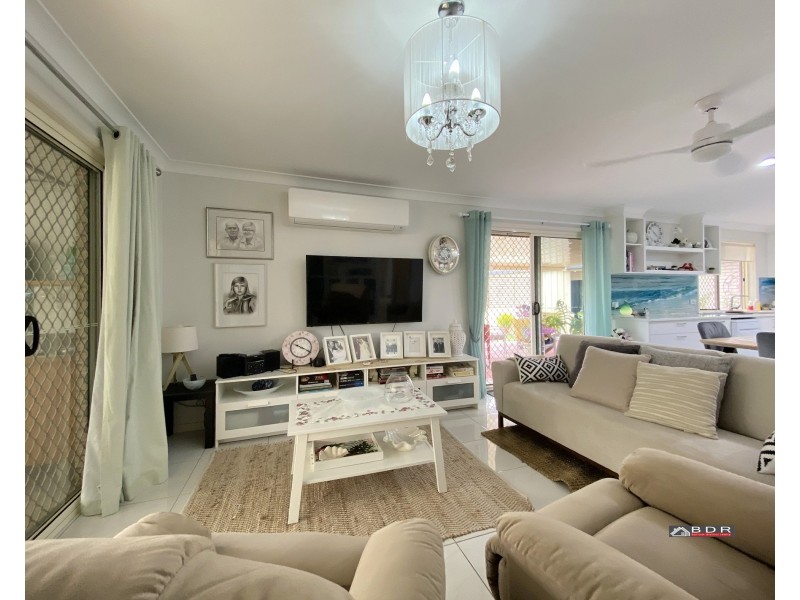 73 Beach Drive, Burrum Heads QLD 4659