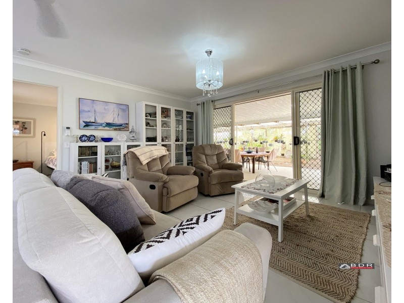 73 Beach Drive, Burrum Heads QLD 4659