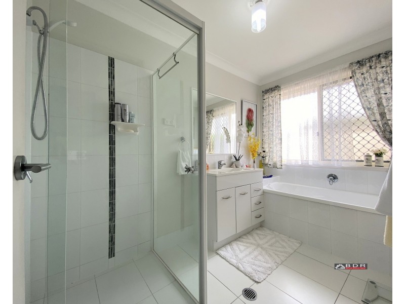 73 Beach Drive, Burrum Heads QLD 4659