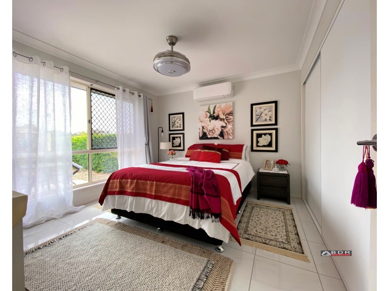 73 Beach Drive, Burrum Heads QLD 4659