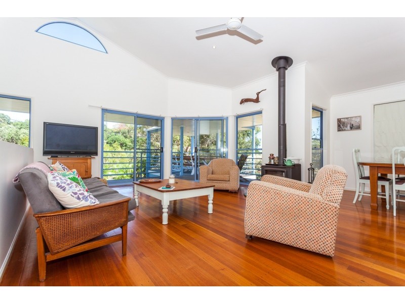 11 Booran Street, Point Lookout QLD 4183