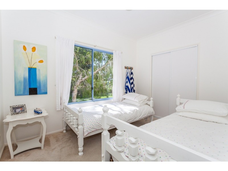 11 Booran Street, Point Lookout QLD 4183