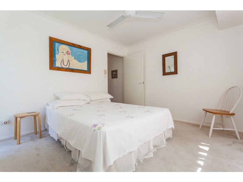 11 Booran Street, Point Lookout QLD 4183