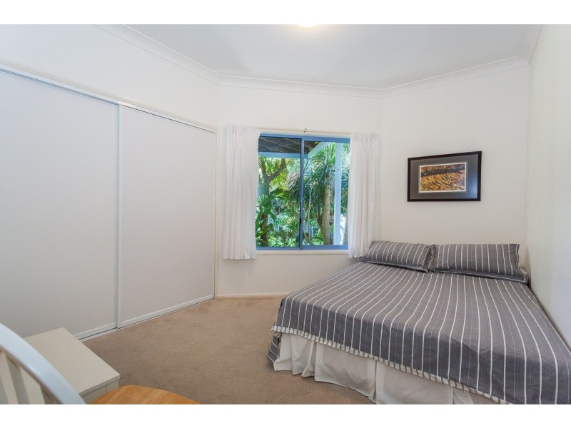 11 Booran Street, Point Lookout QLD 4183