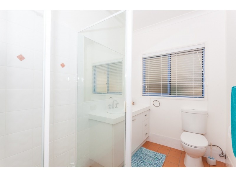 11 Booran Street, Point Lookout QLD 4183