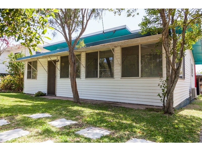 6 Oxley Parade, Dunwich QLD 4183