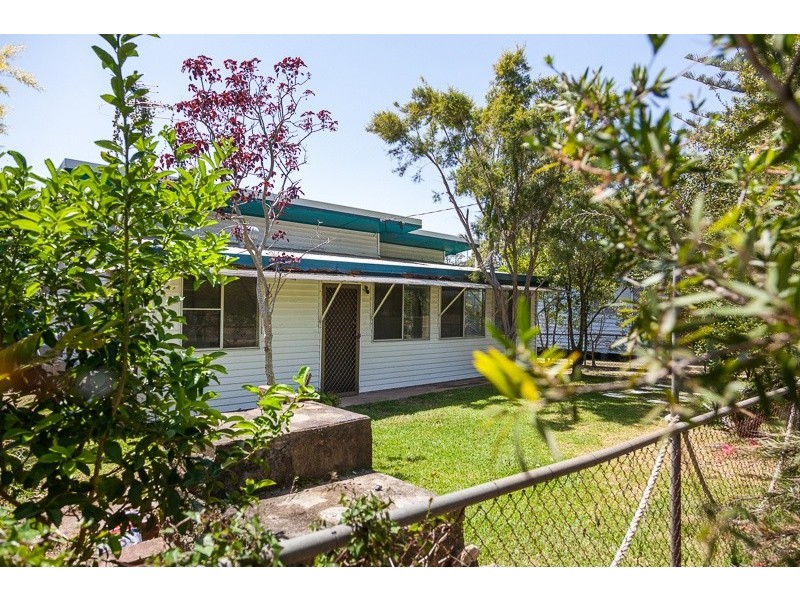 6 Oxley Parade, Dunwich QLD 4183