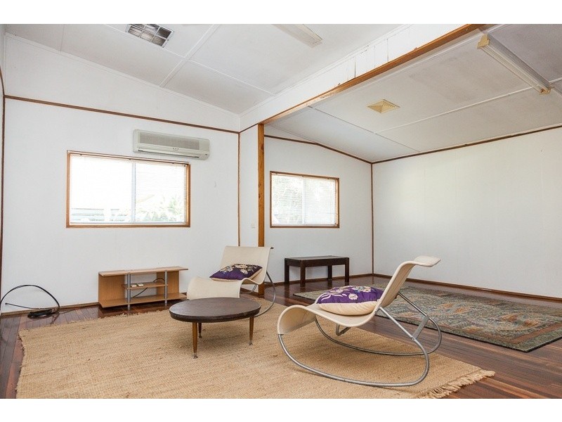 6 Oxley Parade, Dunwich QLD 4183