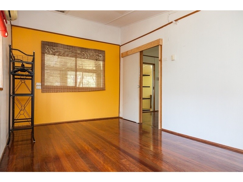 6 Oxley Parade, Dunwich QLD 4183
