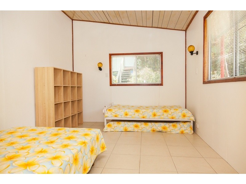 6 Oxley Parade, Dunwich QLD 4183