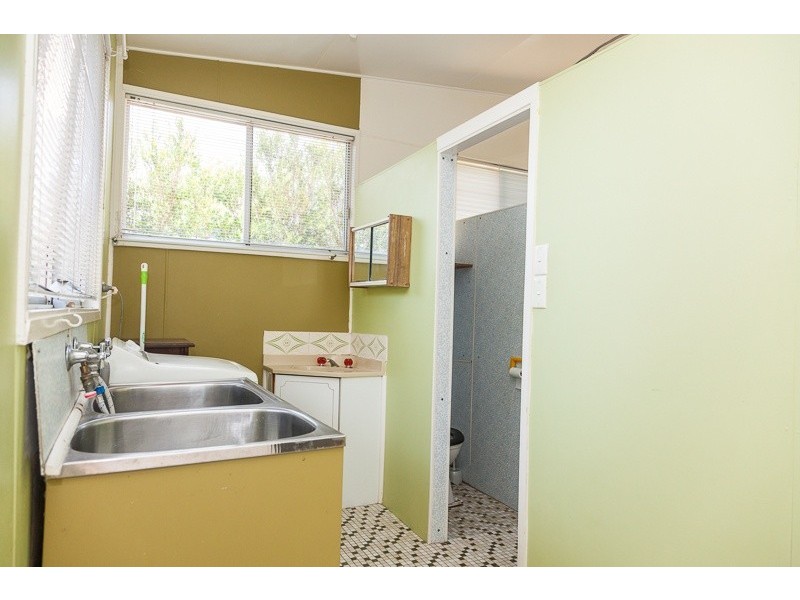 6 Oxley Parade, Dunwich QLD 4183