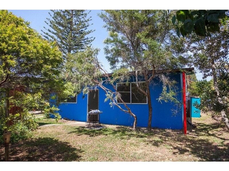 6 Oxley Parade, Dunwich QLD 4183