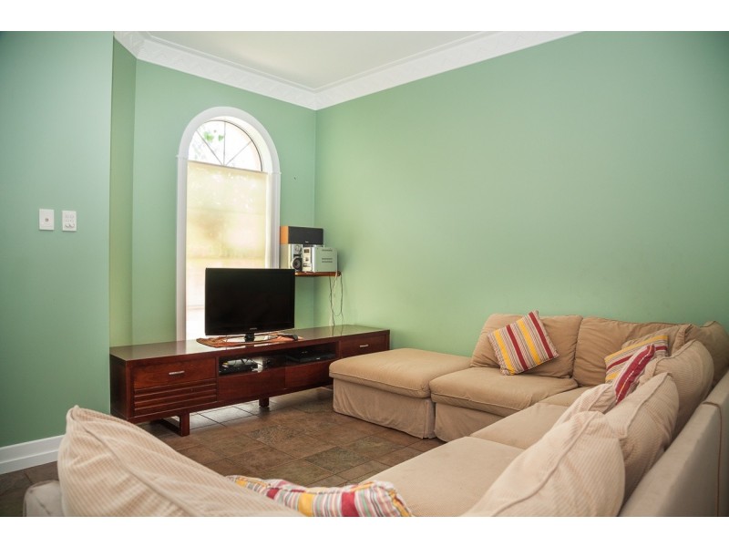 4 Gatumba Street, Dunwich QLD 4183