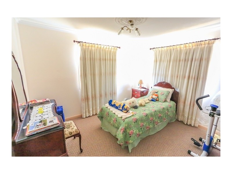43 Rainbow Crescent, Dunwich QLD 4183