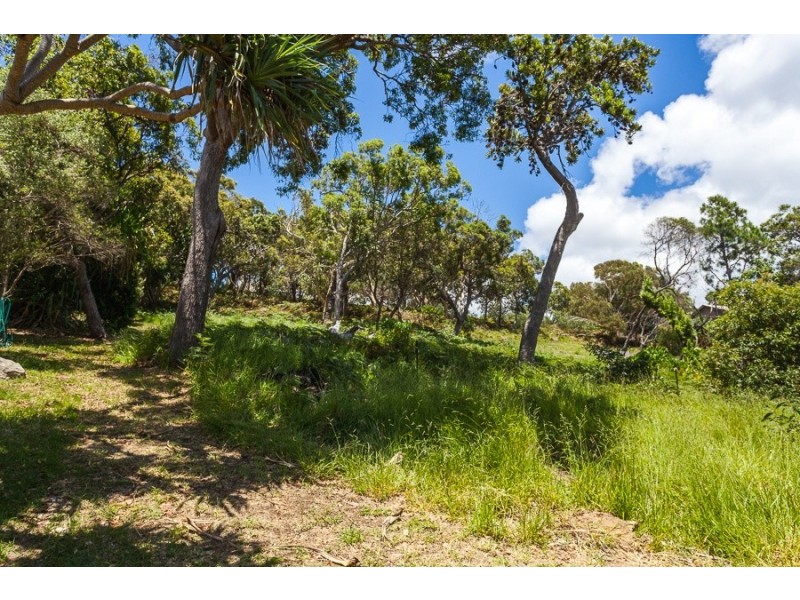 4a Baker Court, Point Lookout QLD 4183