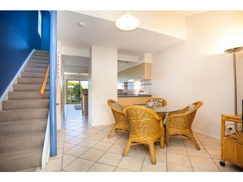 16/21-25 Cumming Parade, Point Lookout QLD 4183