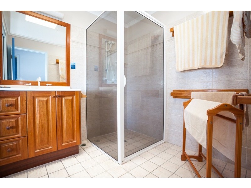 16/21-25 Cumming Parade, Point Lookout QLD 4183