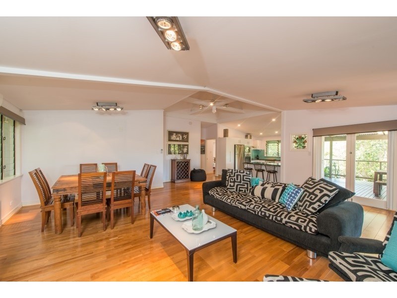 15 Billa Street, Point Lookout QLD 4183