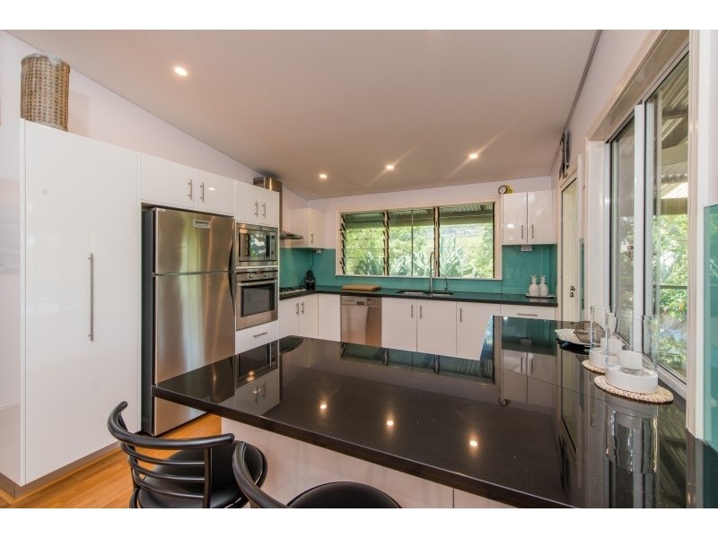 15 Billa Street, Point Lookout QLD 4183