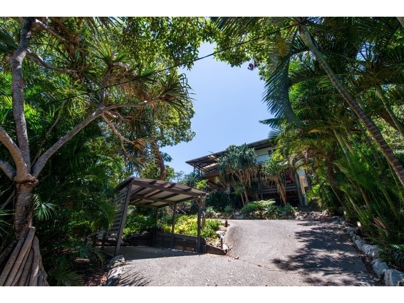 15 Billa Street, Point Lookout QLD 4183