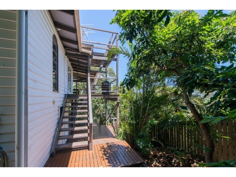 15 Billa Street, Point Lookout QLD 4183