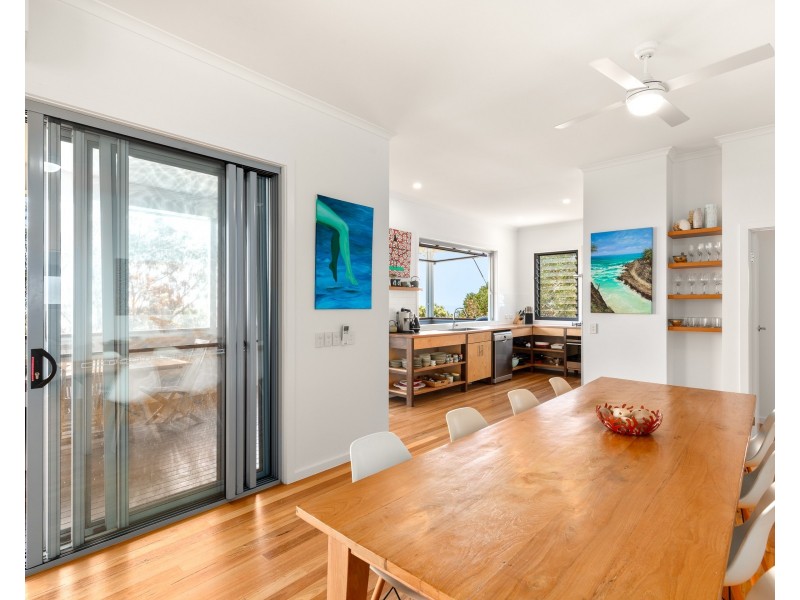 2/20 Cumming Parade, Point Lookout QLD 4183