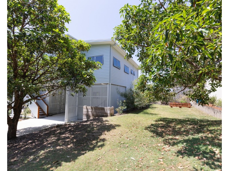 2/20 Cumming Parade, Point Lookout QLD 4183