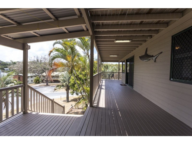 44 Cumming Parade, Point Lookout QLD 4183