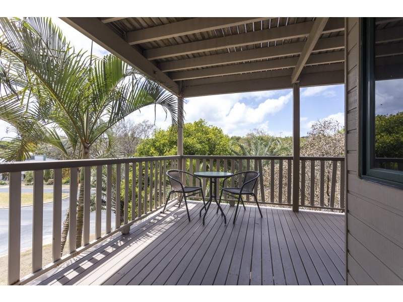 44 Cumming Parade, Point Lookout QLD 4183