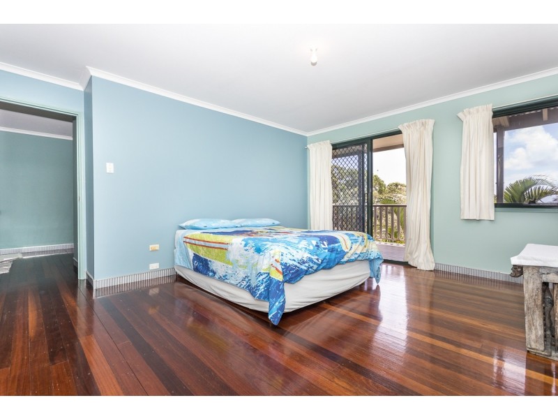 44 Cumming Parade, Point Lookout QLD 4183