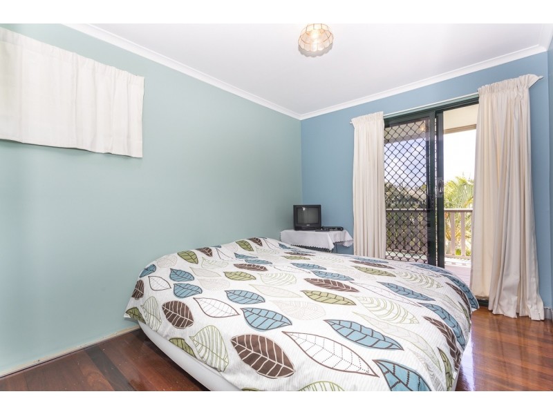 44 Cumming Parade, Point Lookout QLD 4183