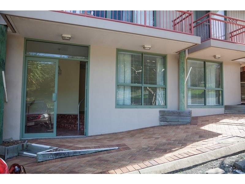 4-10 Kennedy Drive, Point Lookout QLD 4183