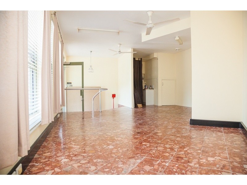 4-10 Kennedy Drive, Point Lookout QLD 4183