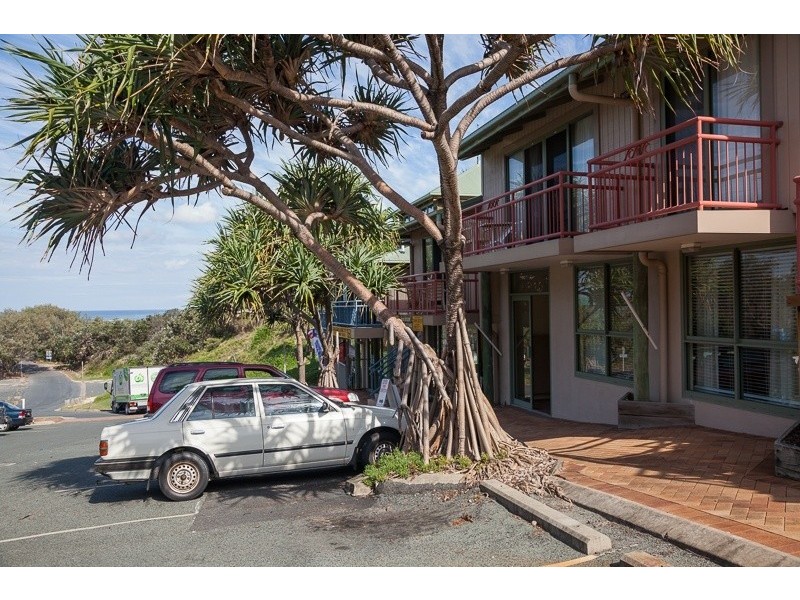 4-10 Kennedy Drive, Point Lookout QLD 4183