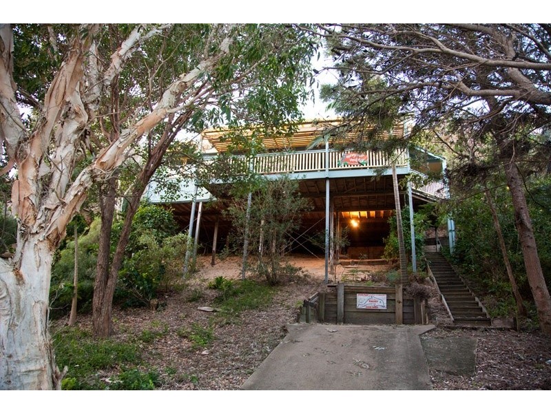 26 Samarinda Way, Point Lookout QLD 4183