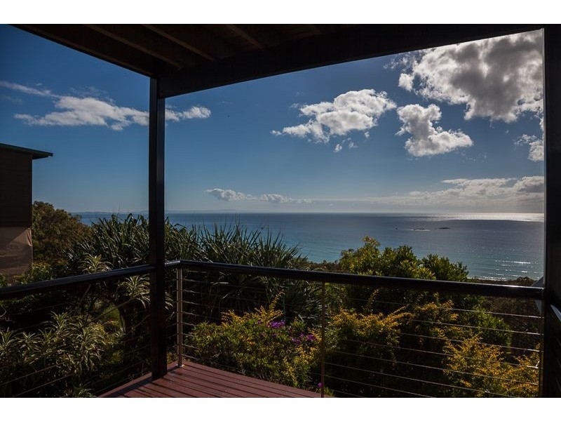 119 Tramican Street, Point Lookout QLD 4183