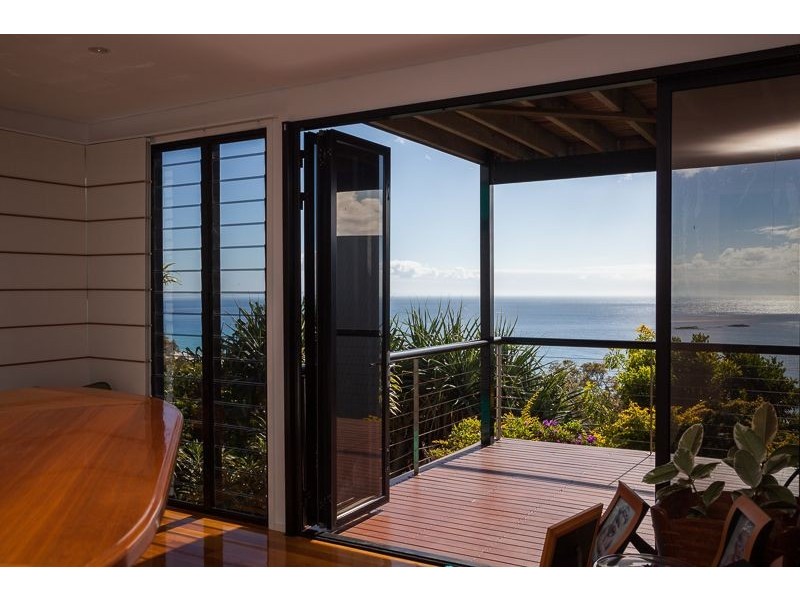 119 Tramican Street, Point Lookout QLD 4183