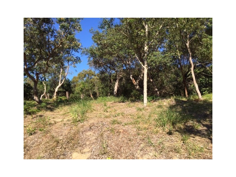 38 Cumming Parade, Point Lookout QLD 4183