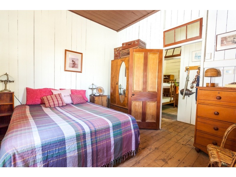 12 Stradbroke Place, Dunwich QLD 4183