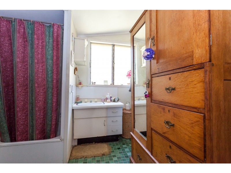 12 Stradbroke Place, Dunwich QLD 4183