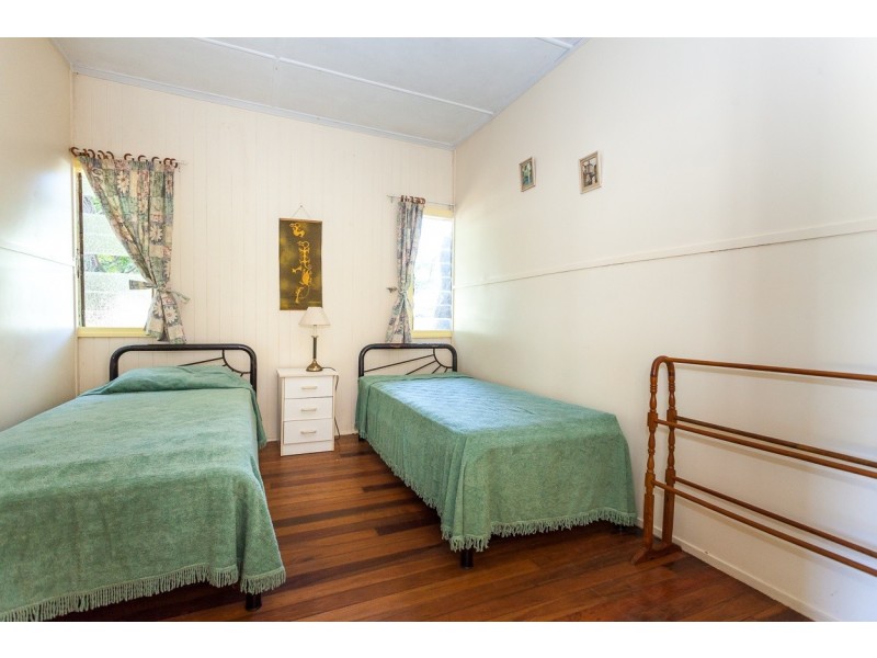 12 Stradbroke Place, Dunwich QLD 4183