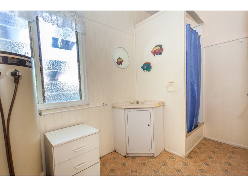 12 Stradbroke Place, Dunwich QLD 4183