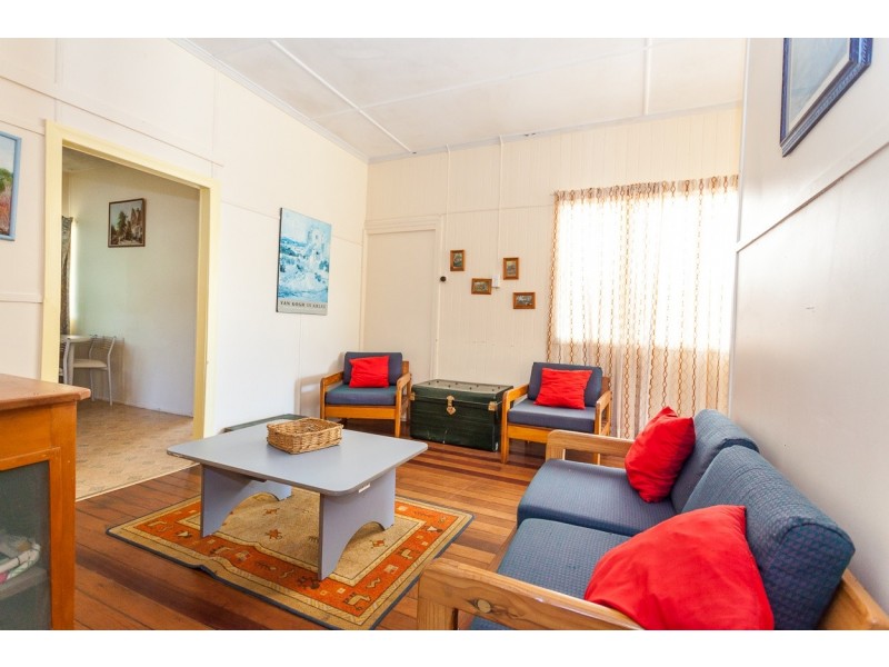 12 Stradbroke Place, Dunwich QLD 4183