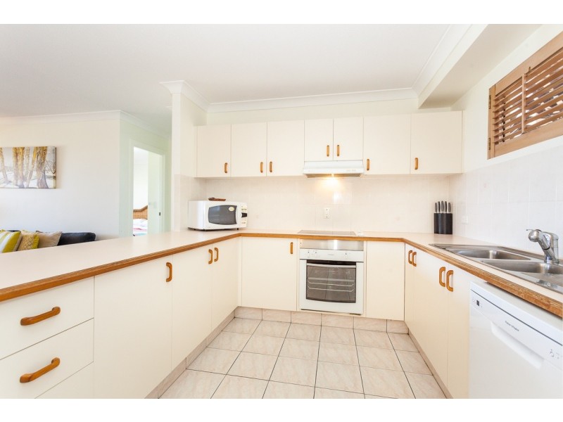 4/1-5 Samarinda Drive, Point Lookout QLD 4183