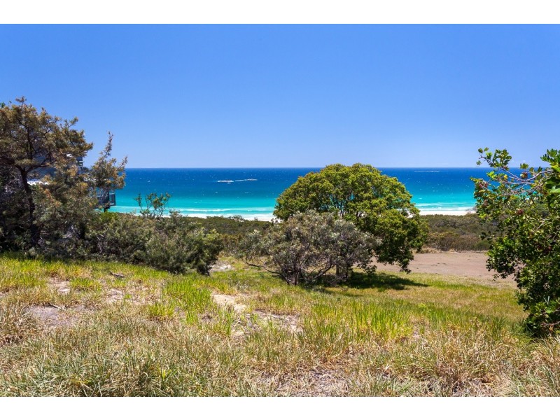 17 Cumming Parade, Point Lookout QLD 4183