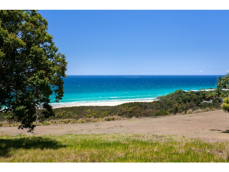 17 Cumming Parade, Point Lookout QLD 4183